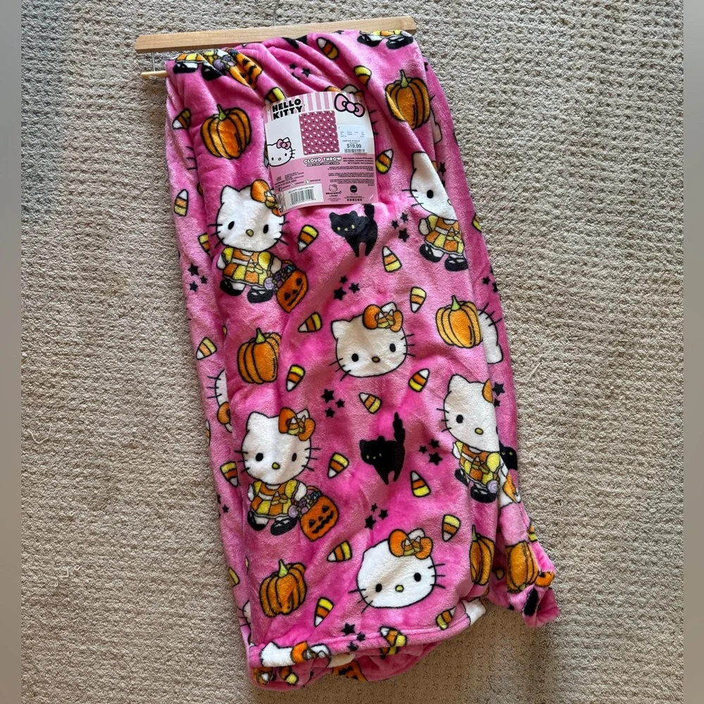 Hello Kitty Halloween Candy Corn Cloud Throw Blanket